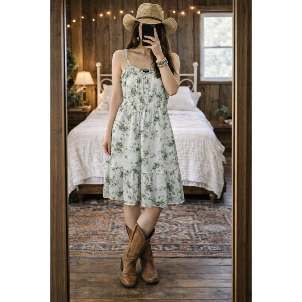 Justify Floral Ruffle Mini Dress Womens‎ L GUC Cottagecore Boho